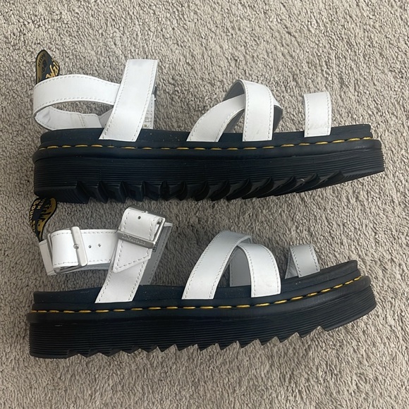NEW Dr. Martens Avry Hydro White Leather Sandals - Picture 6 of 9